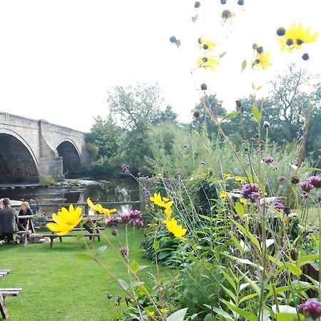 The Bull Inn West Tanfield Ripon Exteriör bild